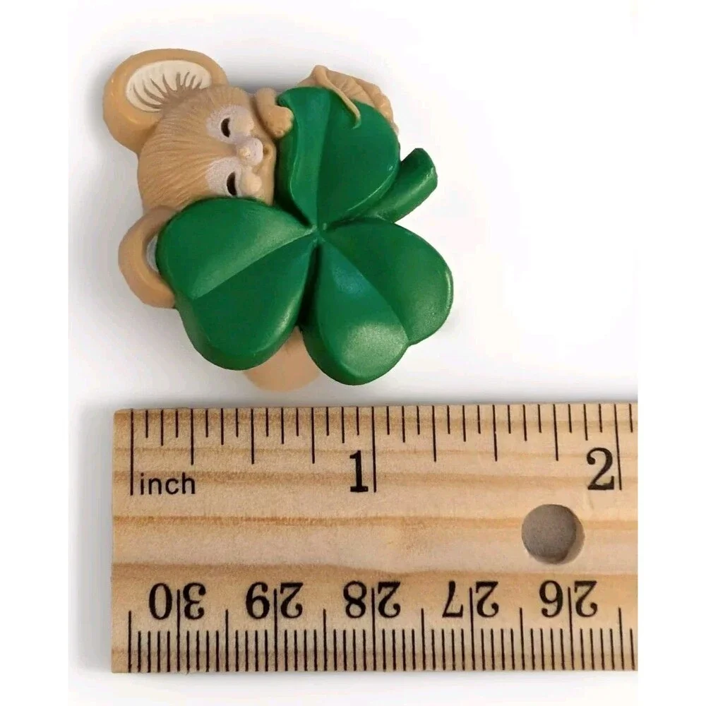 Hallmark Plastic 1983 Irish Mouse Shamrock Clover Pin Brooch St. Patrick’s Day